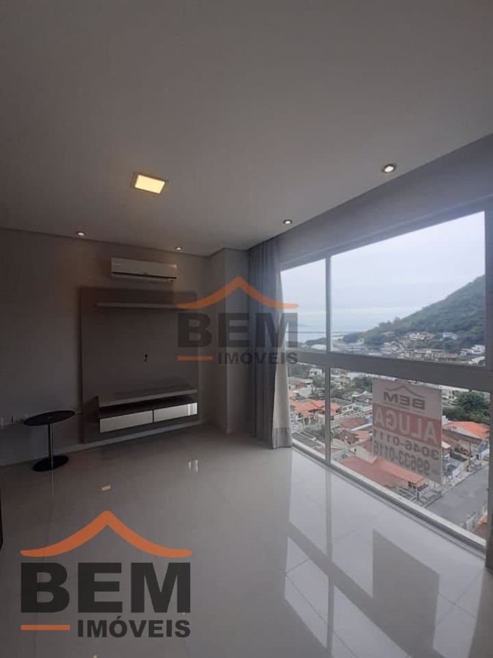 Apartamento para Locação com 1 quarto, 1 vaga no bairro Fazenda em Itajaí/SC