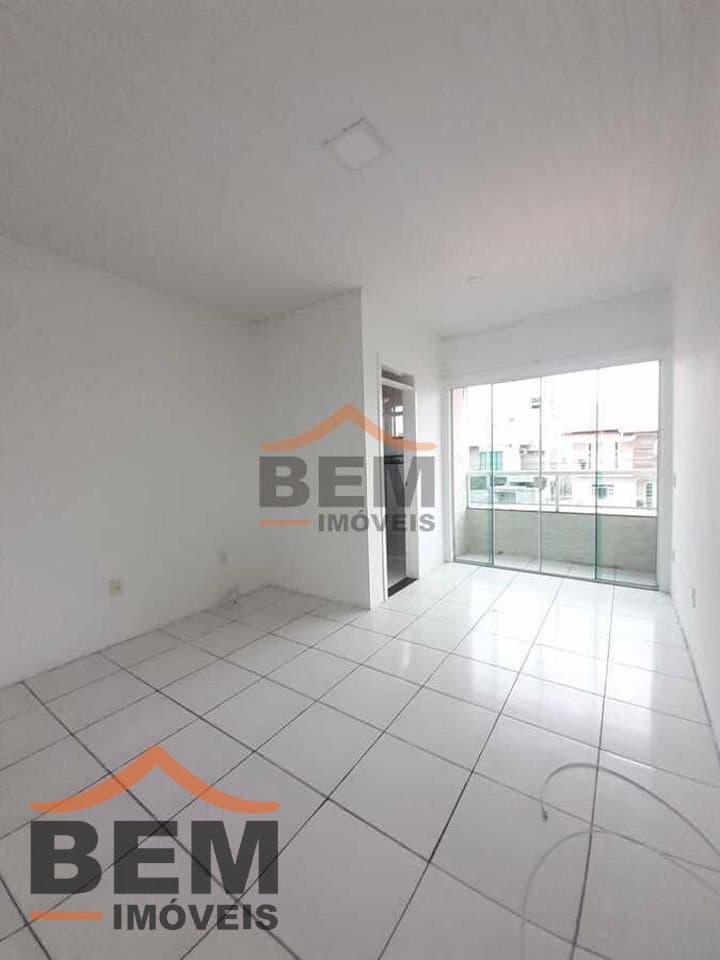 Casa para Locação com 3 quartos sendo 1 suíte, 3 vagas no bairro São Judas em Itajaí/SC