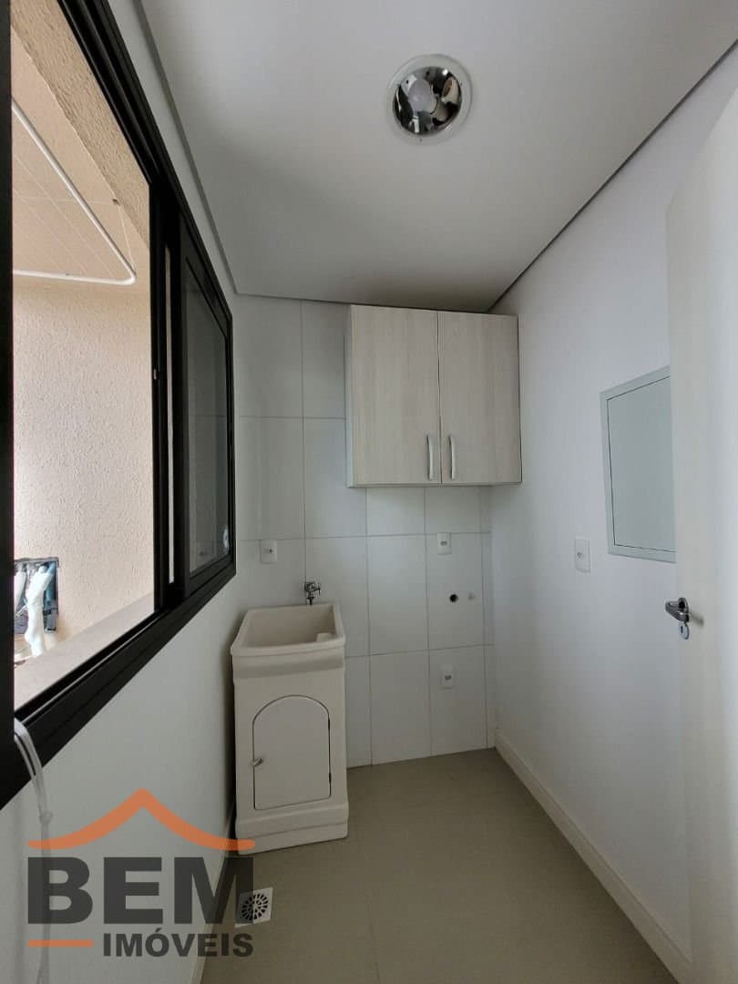 Apartamento para Locação com 3 quartos sendo 1 suíte, 2 vagas no bairro Fazenda em Itajaí/SC