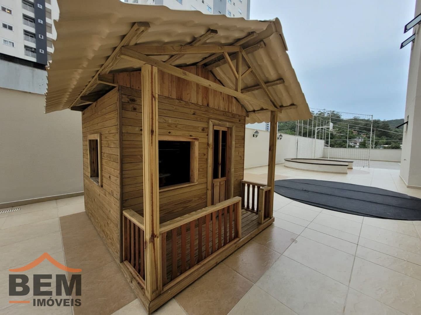 Apartamento para Locação com 3 quartos sendo 1 suíte, 2 vagas no bairro Fazenda em Itajaí/SC