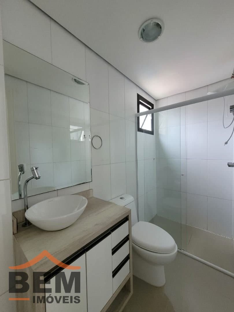 Apartamento para Locação com 3 quartos sendo 1 suíte, 2 vagas no bairro Fazenda em Itajaí/SC