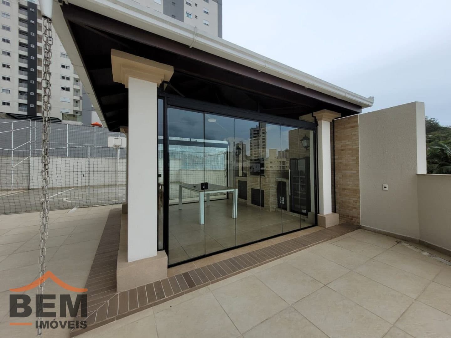 Apartamento para Locação com 3 quartos sendo 1 suíte, 2 vagas no bairro Fazenda em Itajaí/SC