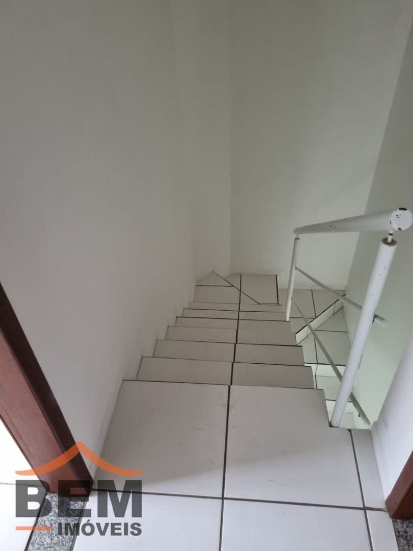 Casa para Locação com 2 quartos, 1 vaga no bairro Cordeiros em Itajaí/SC