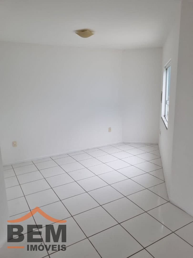 Casa para Locação com 2 quartos, 1 vaga no bairro Cordeiros em Itajaí/SC