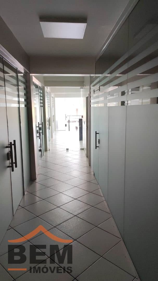 Sala para alugar com 315 m² no bairro Centro, em Itajaí.