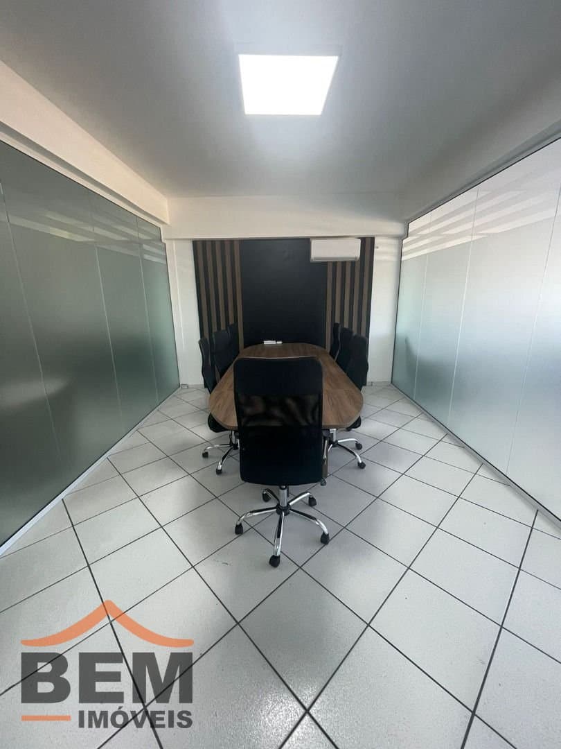 Sala para alugar com 315 m² no bairro Centro, em Itajaí.