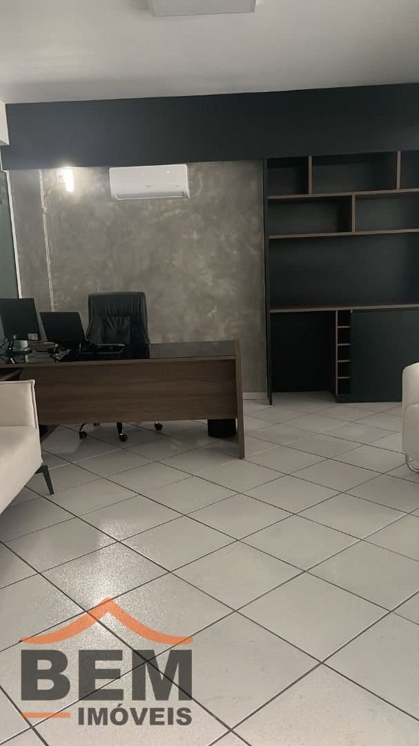 Sala para alugar com 315 m² no bairro Centro, em Itajaí.