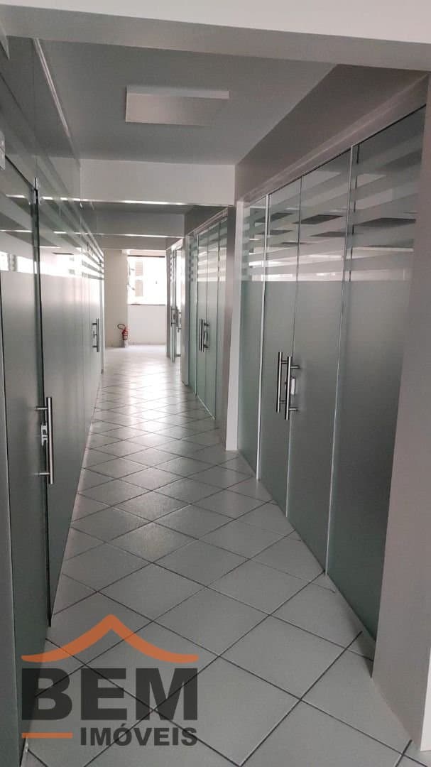 Sala para alugar com 315 m² no bairro Centro, em Itajaí.