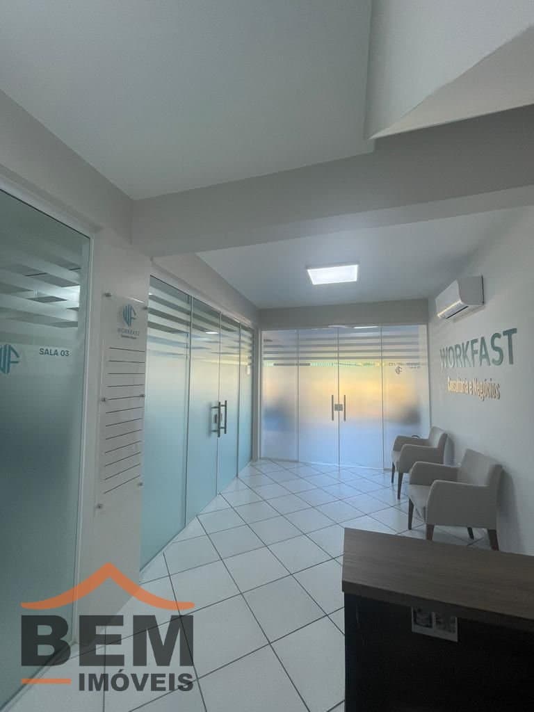 Sala para alugar com 315 m² no bairro Centro, em Itajaí.
