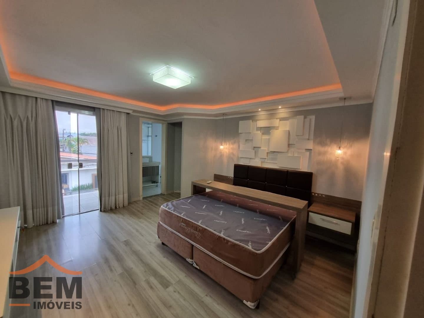 Casa para alugar com 3 quartos e 400 m² no bairro São João, em Itajaí