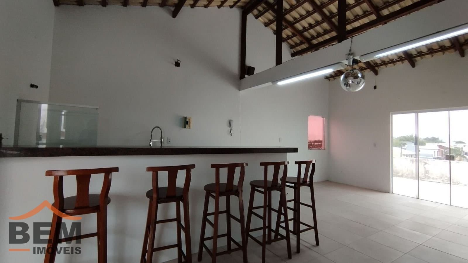 Casa para alugar com 3 quartos e 400 m² no bairro São João, em Itajaí