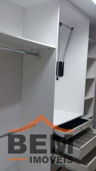 Casa para alugar com 3 quartos e 400 m² no bairro São João, em Itajaí
