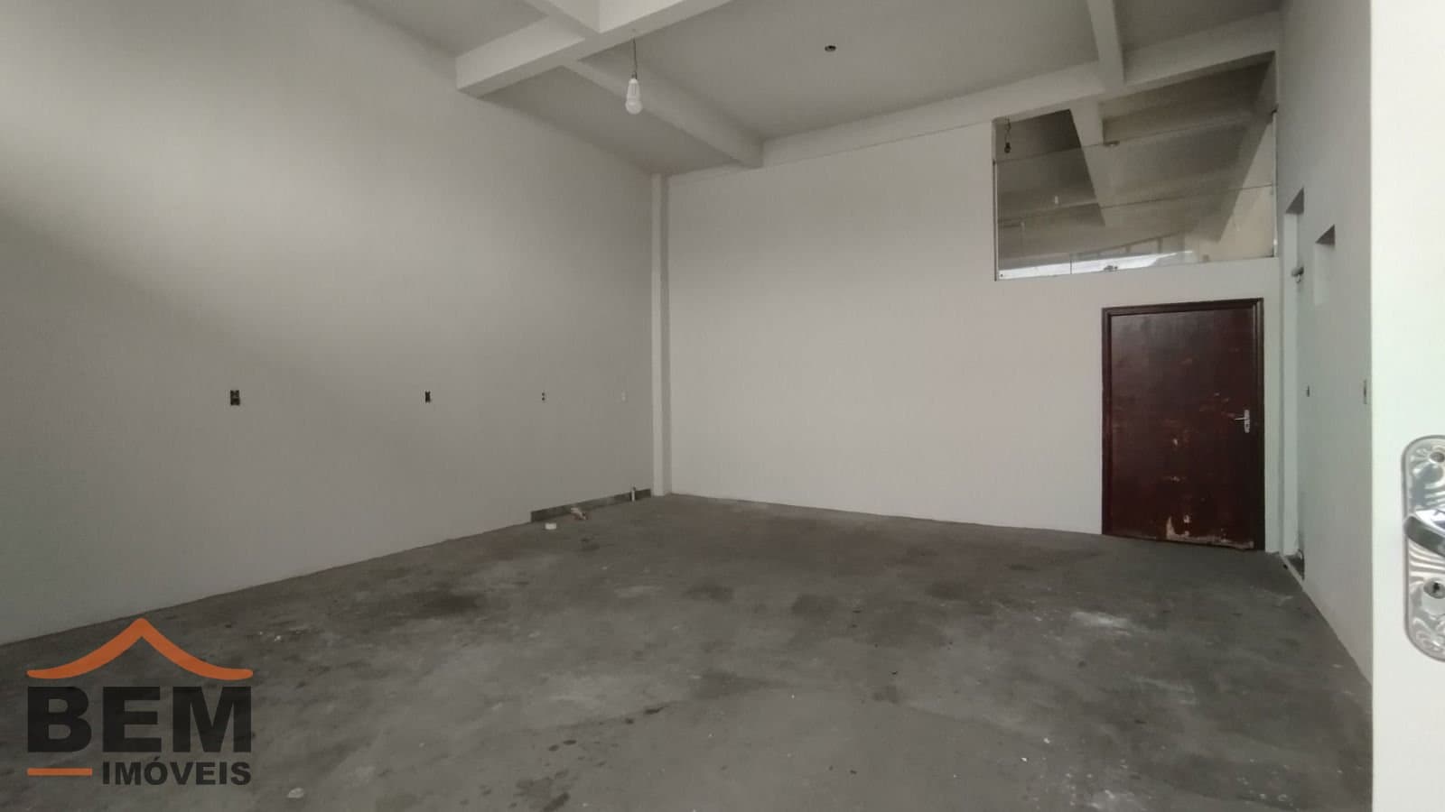 Casa para alugar com 3 quartos e 400 m² no bairro São João, em Itajaí