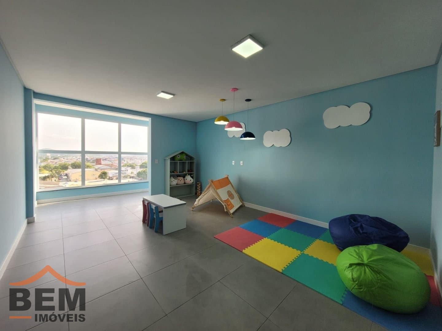 APARTAMENTO SEMI MOBILIADO PARA LOCAÇÃO NO BAIRRO SÃO VICENTE: 15 - ESPAÇO KIDS