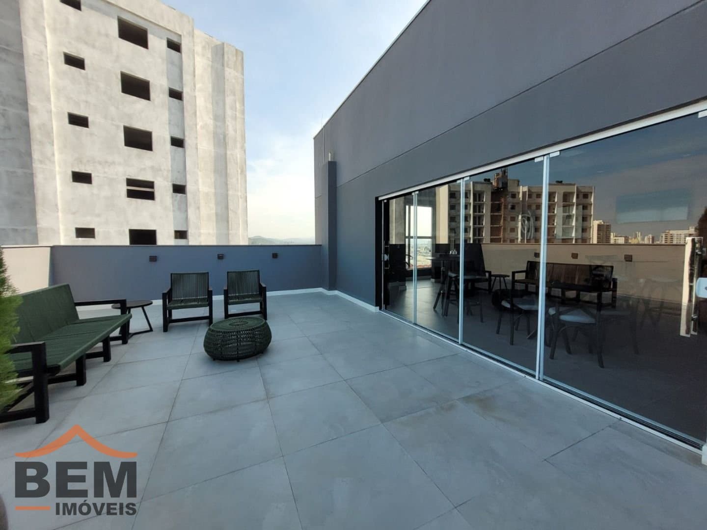 APARTAMENTO SEMI MOBILIADO PARA LOCAÇÃO NO BAIRRO SÃO VICENTE: 14 - SOLARIUM