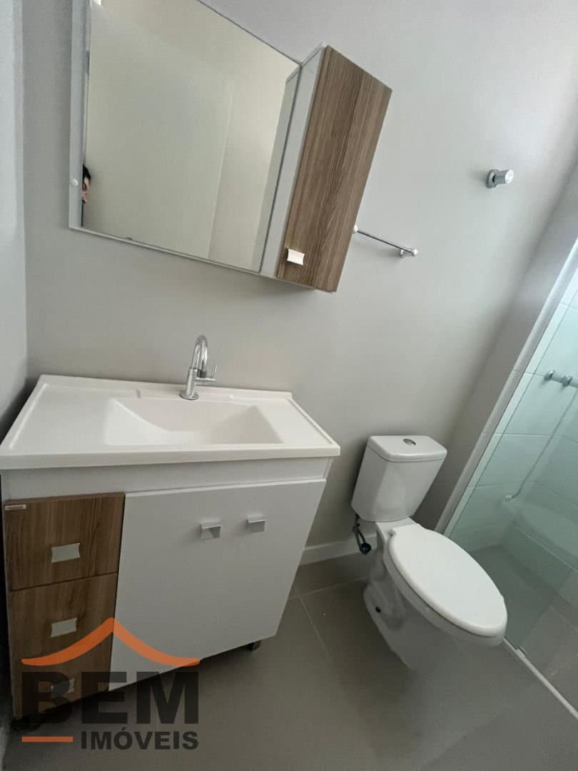 APARTAMENTO SEMI MOBILIADO PARA LOCAÇÃO NO BAIRRO SÃO VICENTE: 07 - BANHEIRO SOCIAL