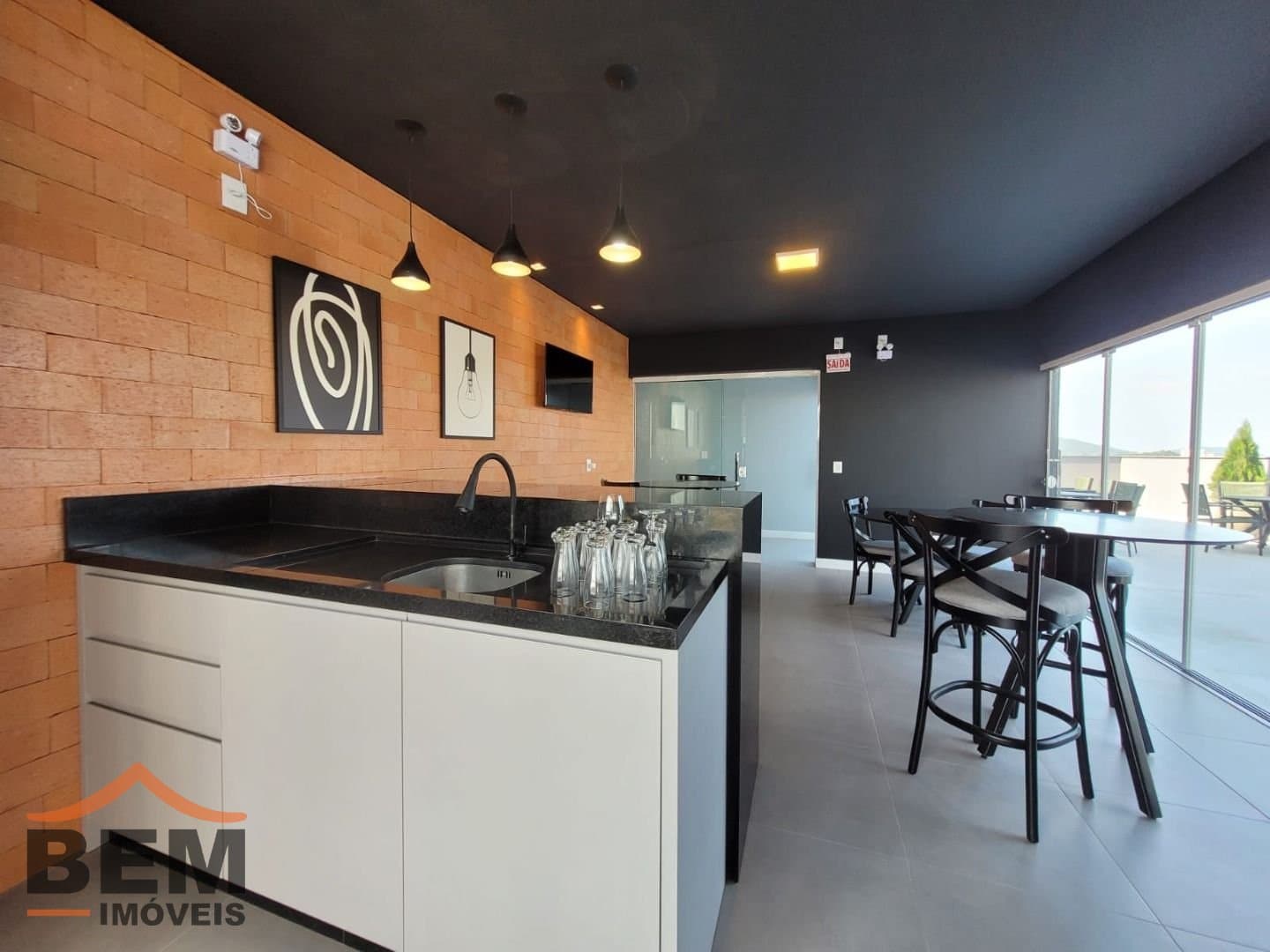 APARTAMENTO SEMI MOBILIADO PARA LOCAÇÃO NO BAIRRO SÃO VICENTE: 11 - ESPAÇO GOURMET