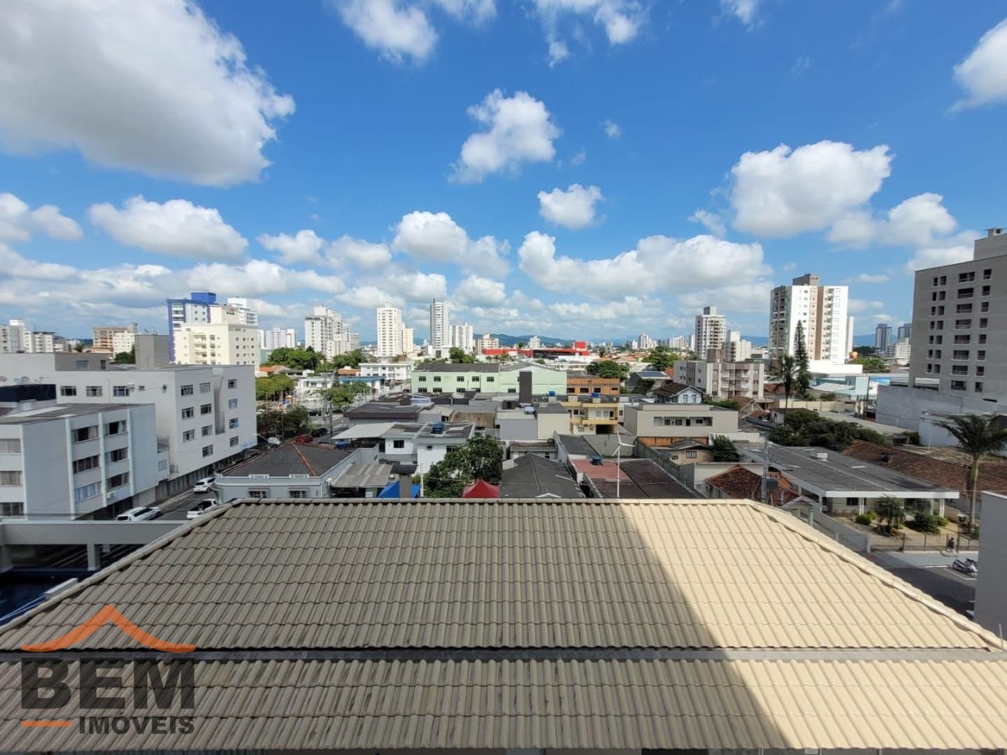 Apartamento para Locação com 2 quartos e 87m² no bairro Vila Operária, em Itajaí - SC