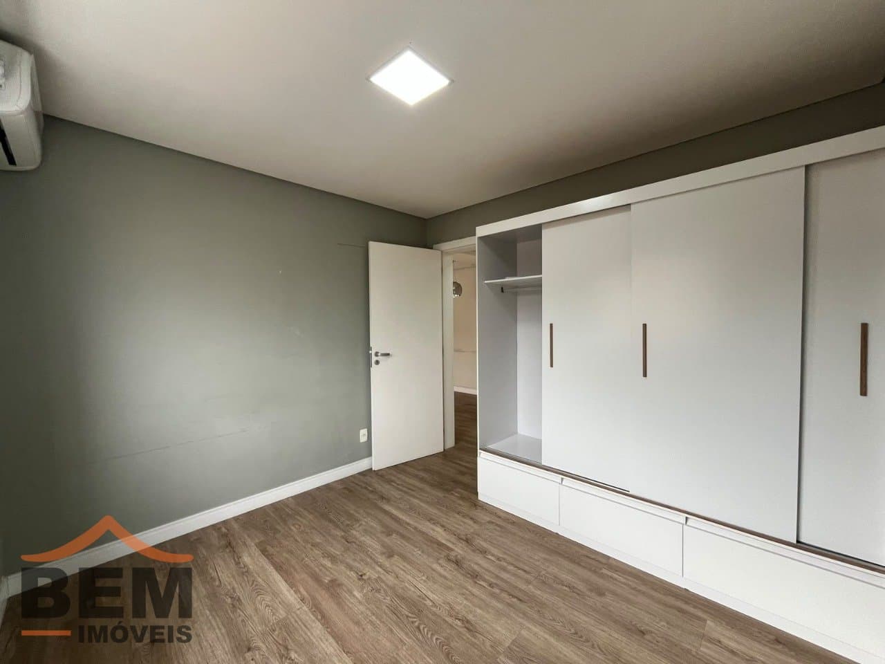 Apartamento para Locação com 2 quartos e 80m² no bairro Dom Bosco, em Itajaí - SC