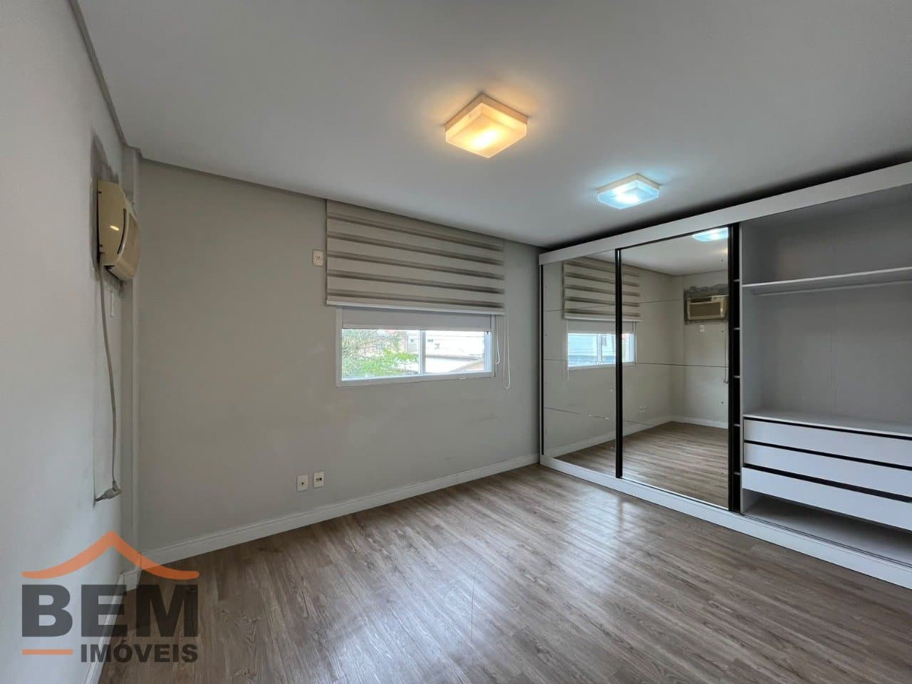 Apartamento para Locação com 2 quartos e 80m² no bairro Dom Bosco, em Itajaí - SC