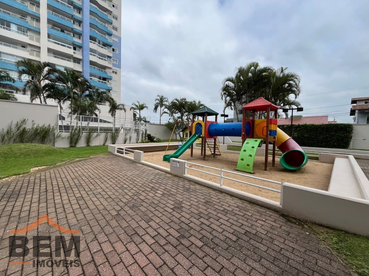 Apartamento para Locação com 2 quartos e 80m² no bairro Dom Bosco, em Itajaí - SC