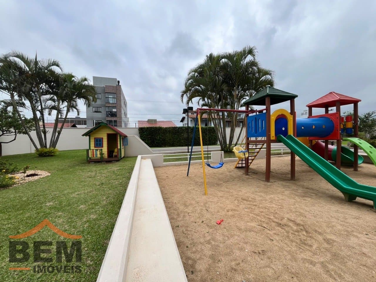 Apartamento para Locação com 2 quartos e 80m² no bairro Dom Bosco, em Itajaí - SC