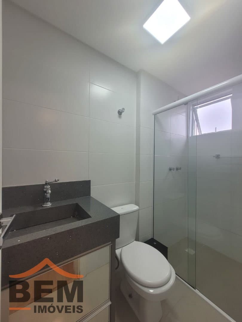 Apartamento para Locação com 2 quartos sendo 2 suítes, 2 vagas no bairro Centro em Itajaí/SC