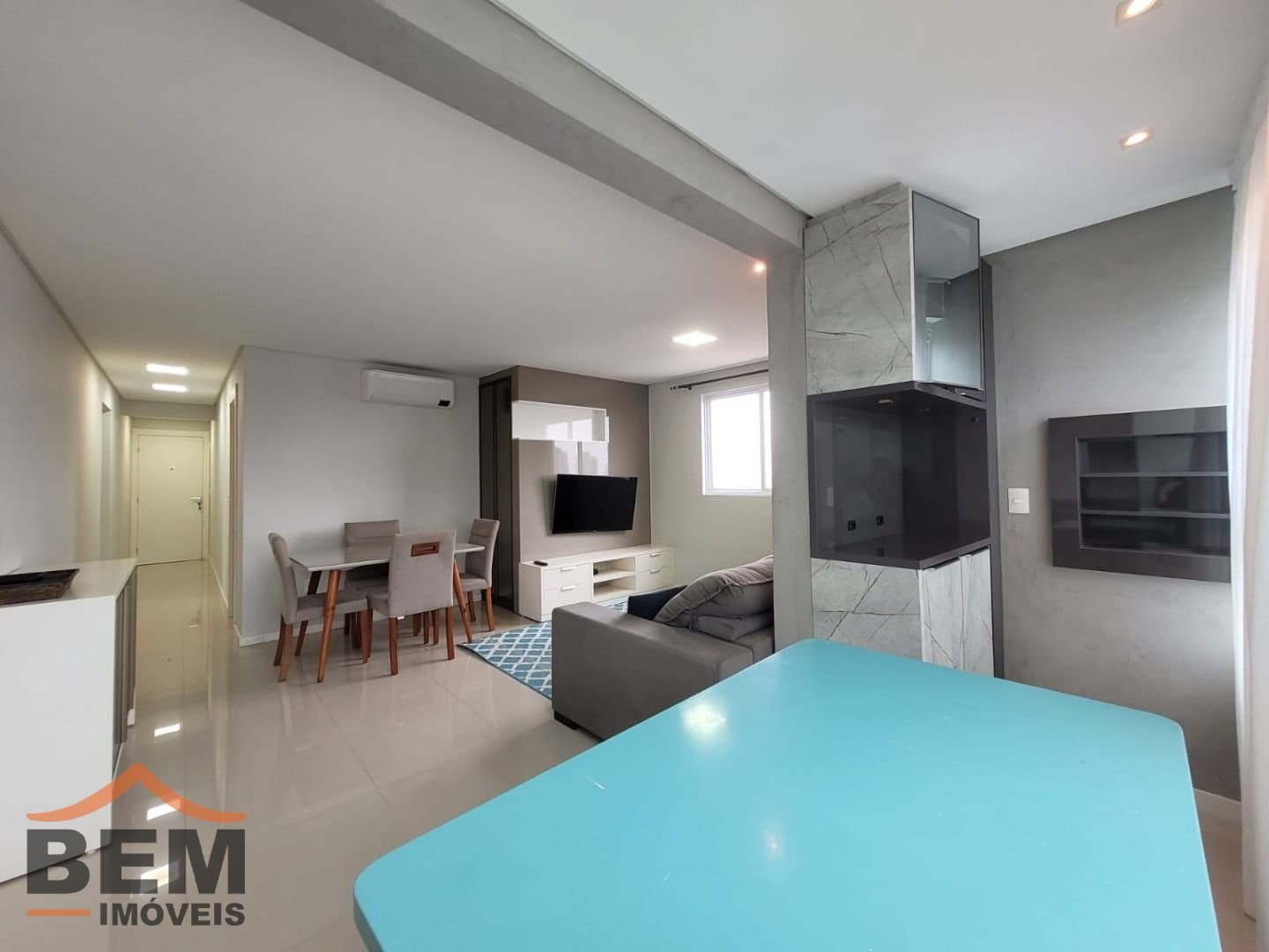 Apartamento para Locação com 2 quartos sendo 2 suítes, 2 vagas no bairro Centro em Itajaí/SC