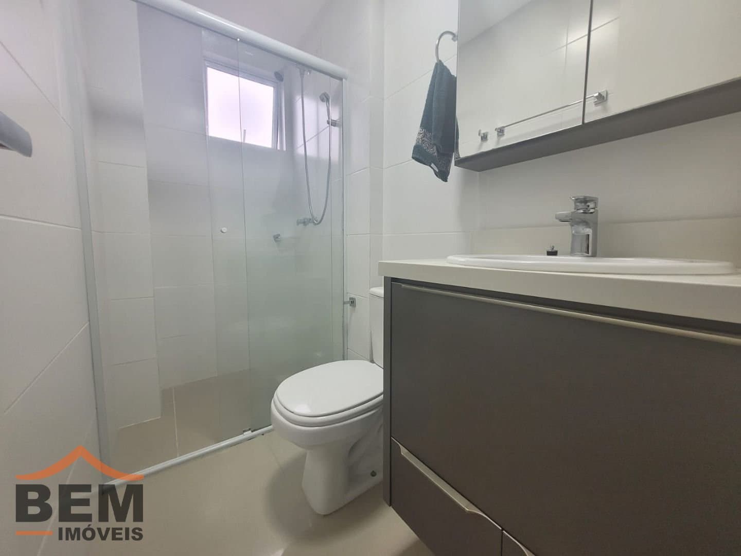 Apartamento para Locação com 2 quartos sendo 2 suítes, 2 vagas no bairro Centro em Itajaí/SC