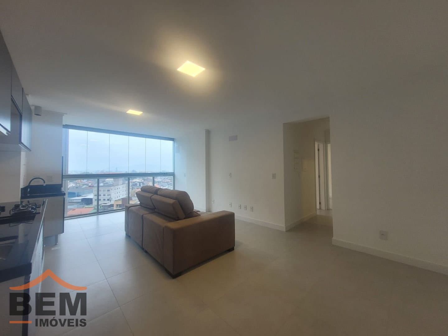 Apartamento para Locação com 2 quartos sendo 1 suíte, 1 vaga no bairro São Vicente em Itajaí/SC