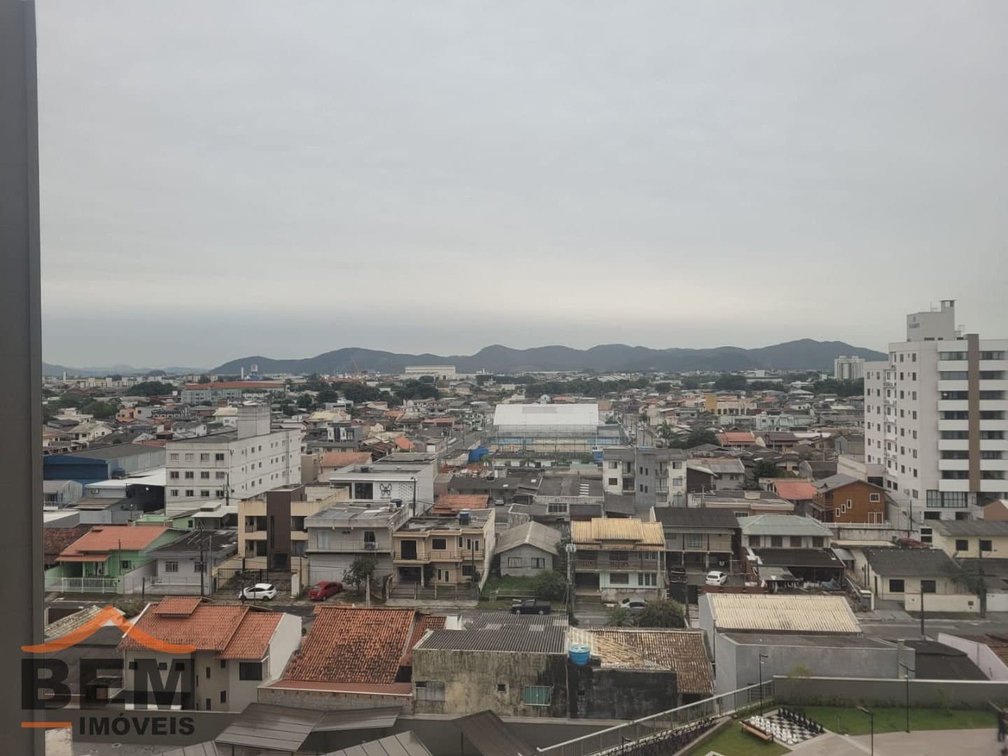 Apartamento para Locação com 2 quartos sendo 1 suíte, 1 vaga no bairro São Vicente em Itajaí/SC