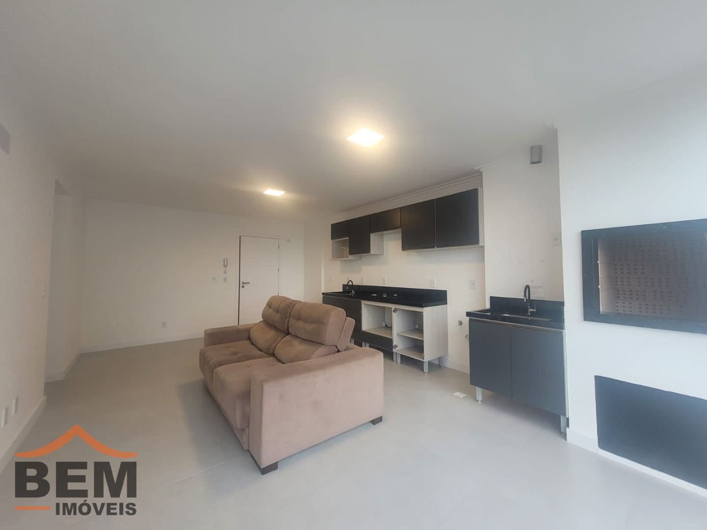 Apartamento para Locação com 2 quartos sendo 1 suíte, 1 vaga no bairro São Vicente em Itajaí/SC