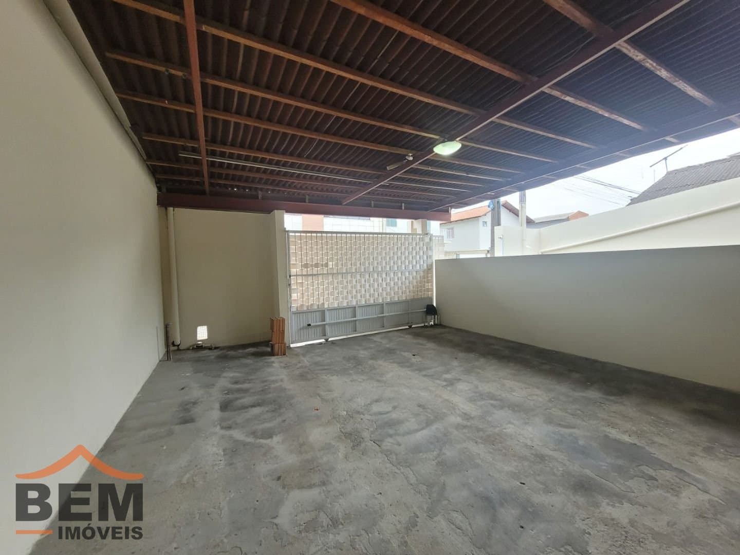 Casa para Locação com 2 quartos, 2 vagas no bairro Cidade Nova em Itajaí/SC