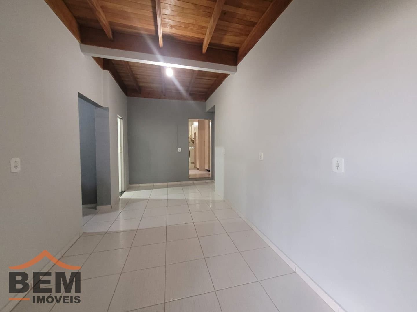 Casa para Locação com 2 quartos, 2 vagas no bairro Cidade Nova em Itajaí/SC