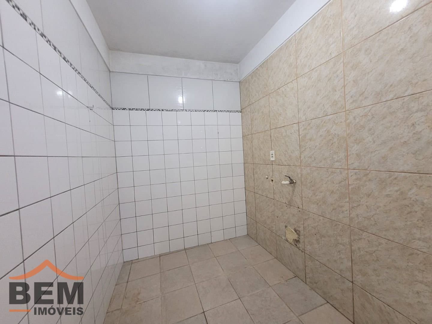 Casa para Locação com 2 quartos, 2 vagas no bairro Cidade Nova em Itajaí/SC