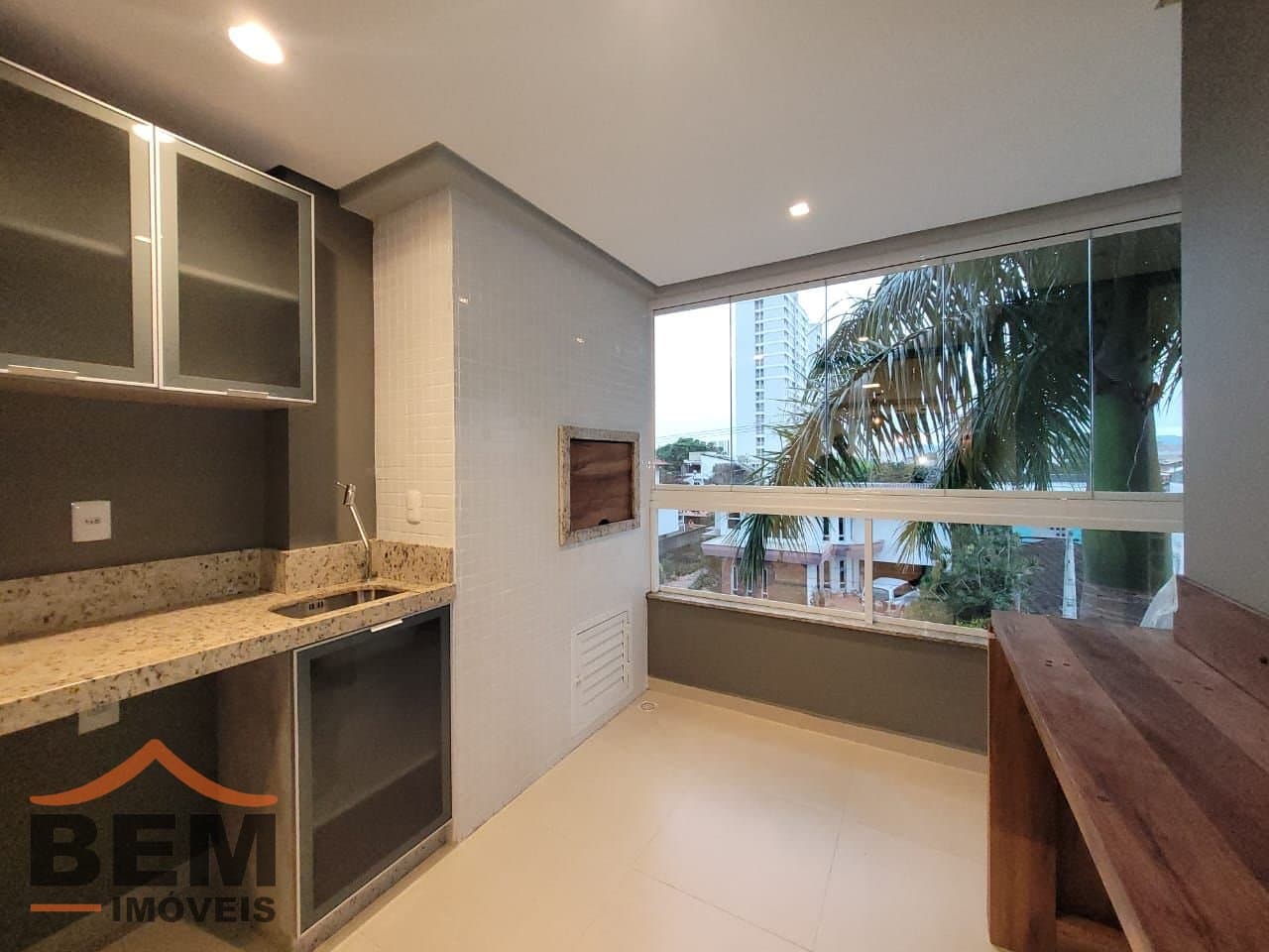 Apartamento para Locação com 2 quartos e 110m² no bairro São Judas, em Itajaí - SC