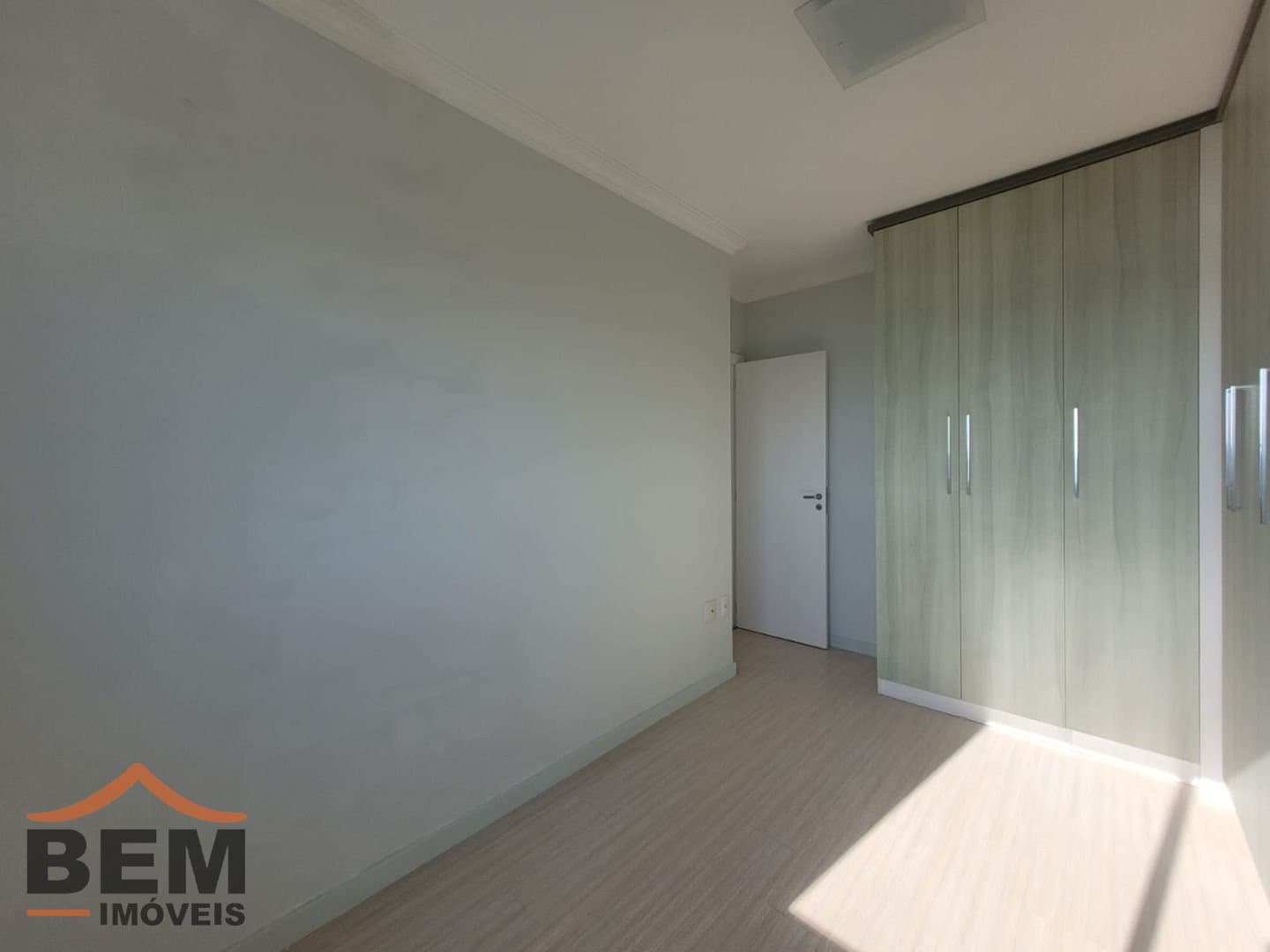 Apartamento para Locação com 2 quartos, 1 vaga no bairro Barra do Rio em Itajaí/SC