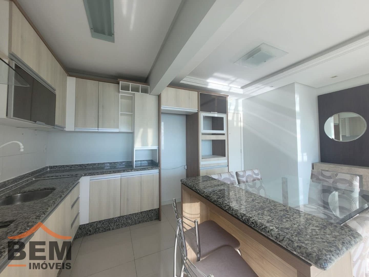 Apartamento para Locação com 2 quartos, 1 vaga no bairro Barra do Rio em Itajaí/SC