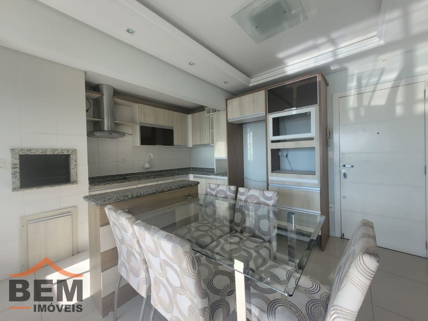 Apartamento para Locação com 2 quartos, 1 vaga no bairro Barra do Rio em Itajaí/SC