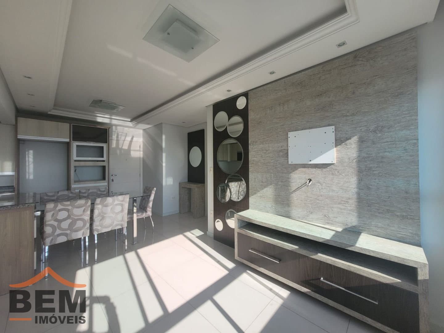 Apartamento para Locação com 2 quartos, 1 vaga no bairro Barra do Rio em Itajaí/SC