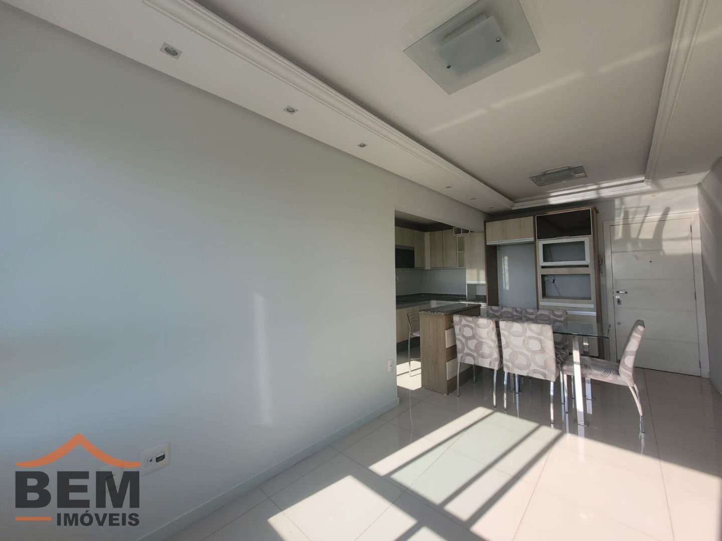 Apartamento para Locação com 2 quartos, 1 vaga no bairro Barra do Rio em Itajaí/SC