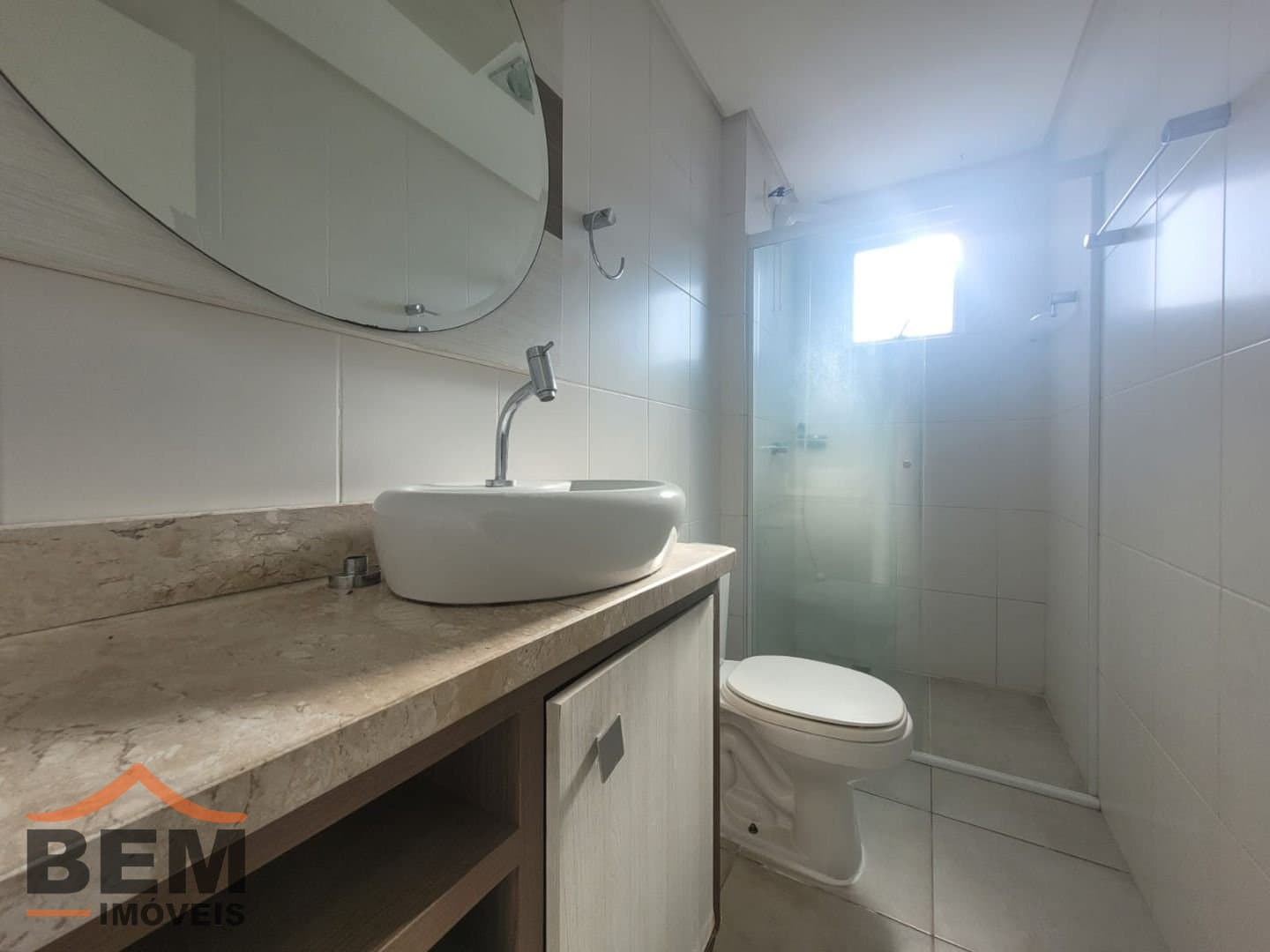 Apartamento para Locação com 2 quartos, 1 vaga no bairro Barra do Rio em Itajaí/SC