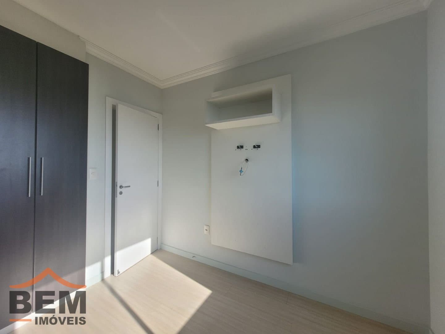 Apartamento para Locação com 2 quartos, 1 vaga no bairro Barra do Rio em Itajaí/SC