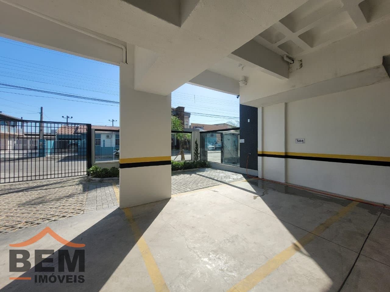 Apartamento à Venda com 2 quartos sendo 1 suíte no bairro Cordeiros em Itajaí/SC