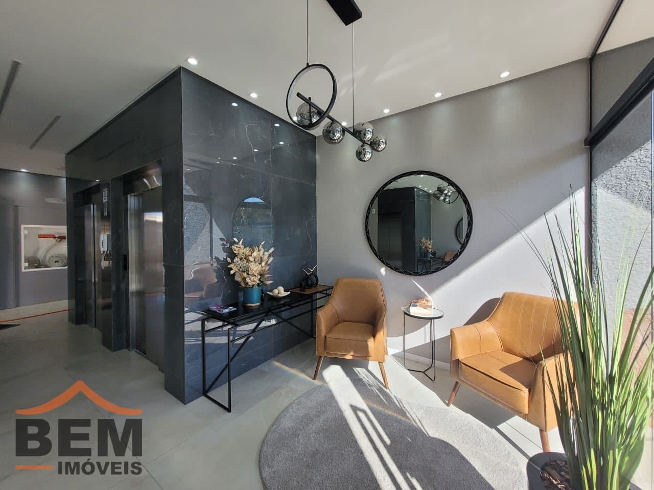 Apartamento à Venda com 2 quartos sendo 1 suíte no bairro Cordeiros em Itajaí/SC