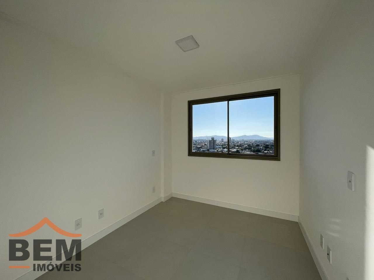 Apartamento com 3 dormitórios para aluguel no São Vicente