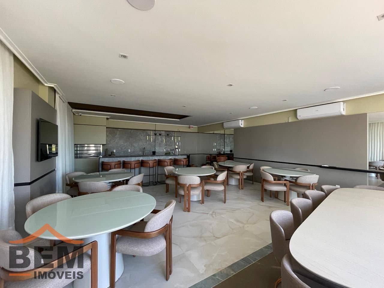 Apartamento com 3 dormitórios para aluguel no São Vicente