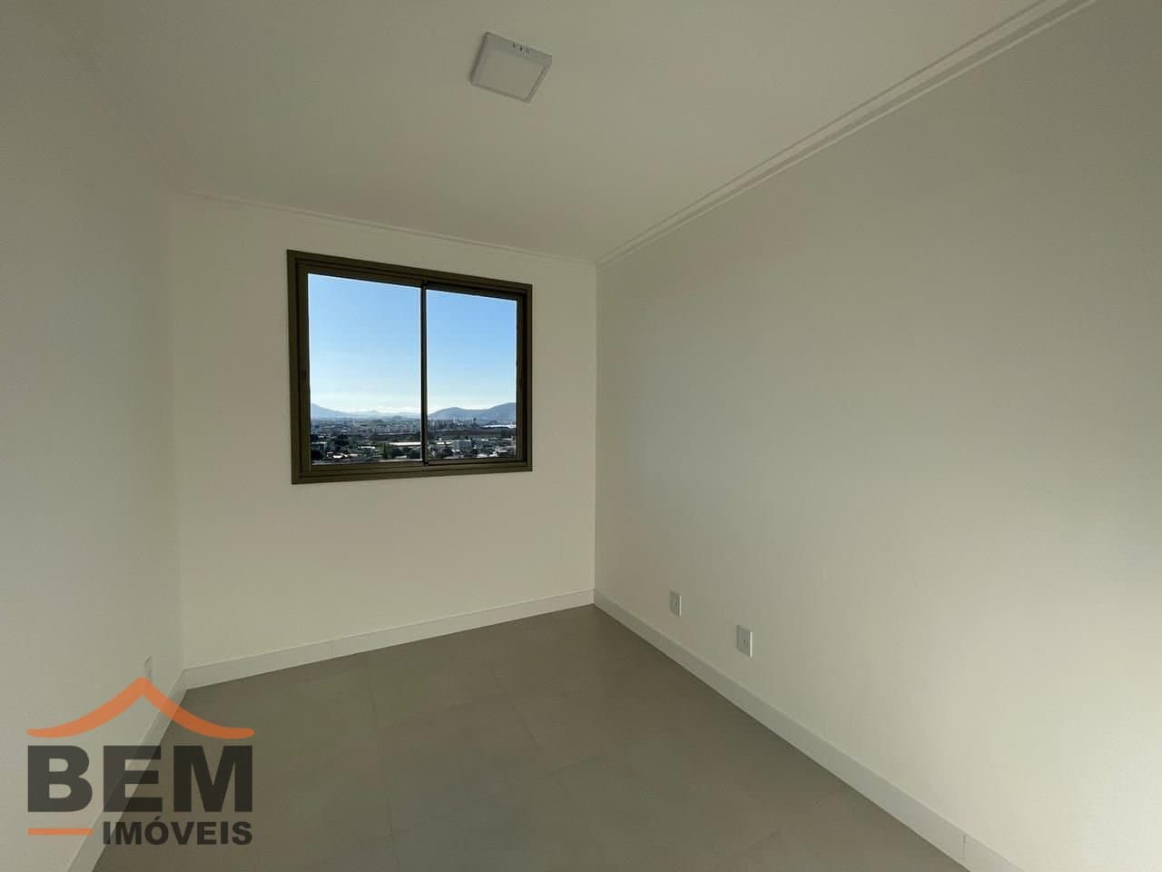 Apartamento com 3 dormitórios para aluguel no São Vicente