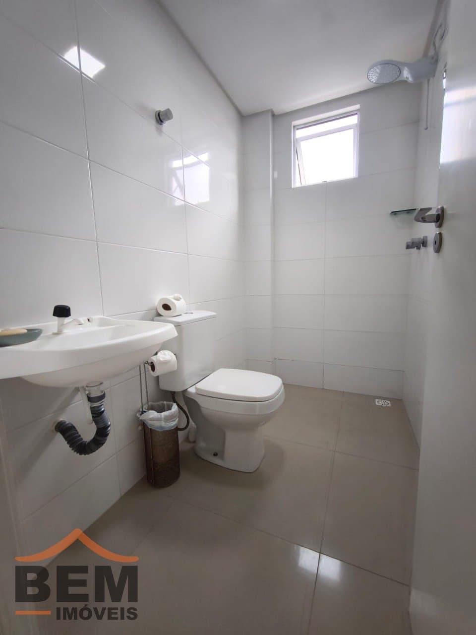 Apartamento à Venda com 2 quartos, 1 vaga no bairro Municipios em Balneário Camboriú/SC