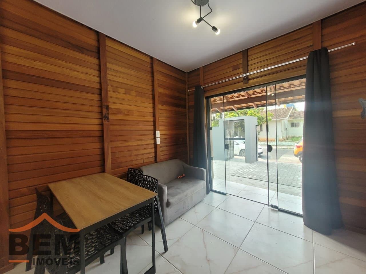 Casa para Locação com 2 quartos e 40m² no bairro Centro, em Itajaí - SC